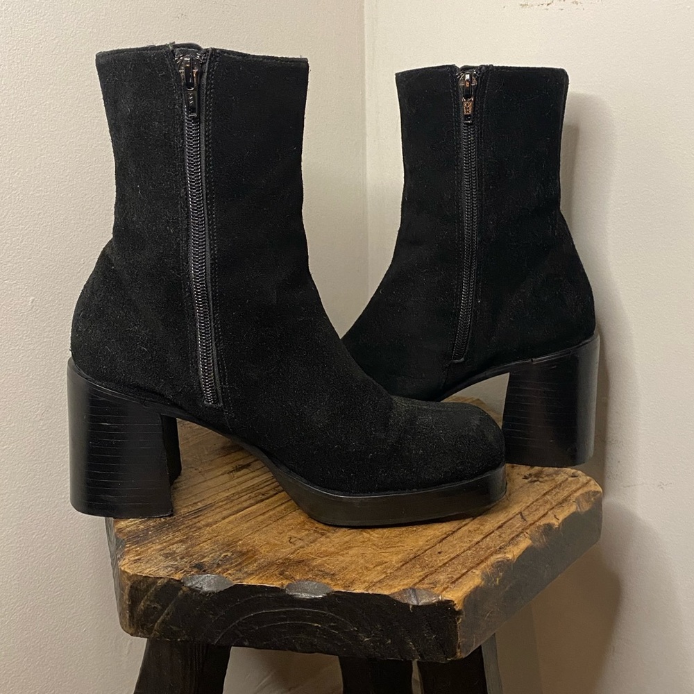 Vertan black suede leather platform boots